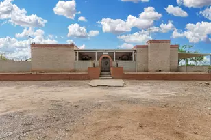 5755 N Sunray Dr, Tucson, AZ 85743 - Photo 1