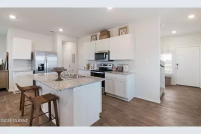 3907 E Market Street, Tucson, AZ 85706 - Photo 1