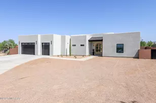 10597 N Decker Dr, Tucson, AZ 85742 - Photo 1