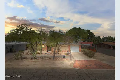 3737 N Tyndall Avenue, Tucson, AZ 85719 - Photo 1