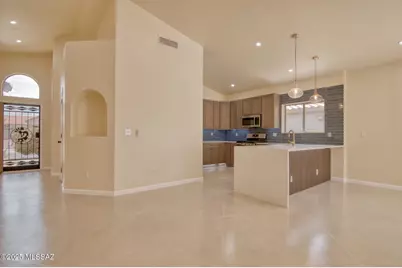 8901 E Laurie Ann Drive, Tucson, AZ 85747 - Photo 1