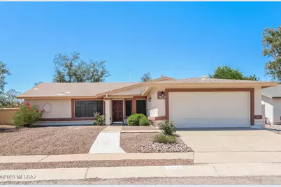 1576 W Highsmith Drive, Tucson, AZ 85746 - Photo 1