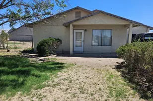 104 S Casas Lindas Dr, Willcox, AZ 85643 - Photo 1