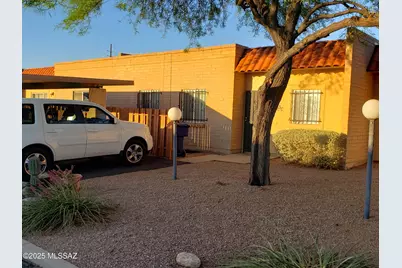 982 S Pantano Road, Tucson, AZ 85710 - Photo 1