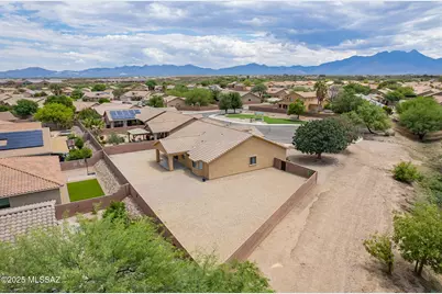 1001 E Providence Canyon Drive, Sahuarita, AZ 85629 - Photo 1