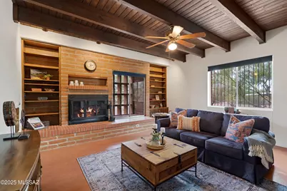 7240 N San Anna Drive, Tucson, AZ 85704 - Photo 1