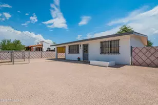 220 E Blacklidge Dr, Tucson, AZ 85705 - Photo 1
