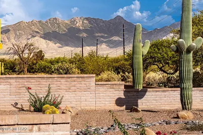993 W Blue Fox Road, Green Valley, AZ 85614 - Photo 1