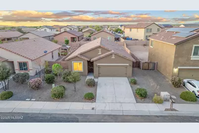 11358 W Folsom Point Drive, Marana, AZ 85658 - Photo 1