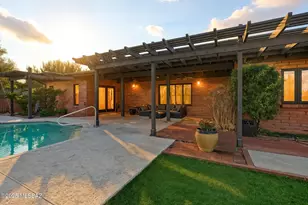 8470 E Crestridge Dr, Tucson, AZ 85750 - Photo 1