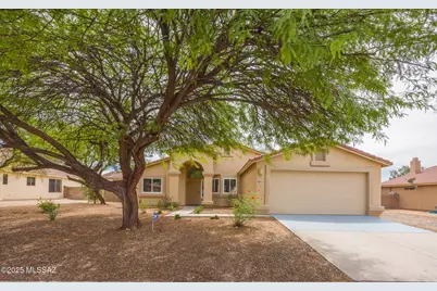 8616 E Esselmont Drive, Tucson, AZ 85747 - Photo 1