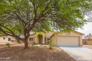 8616 E Esselmont Dr, Tucson, AZ 85747 - Photo 1