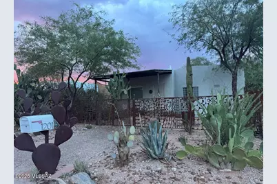 1201 E East Circle Drive, Tucson, AZ 85719 - Photo 1