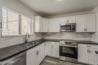 2979 E Winterhaven Drive, Tucson, AZ 85716 - Photo 1