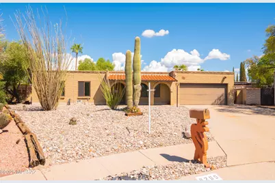 9265 E Roberto Street, Tucson, AZ 85710 - Photo 1