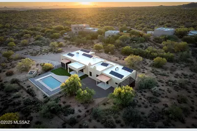 2880 W Coyote Desert Drive, Tucson, AZ 85755 - Photo 1