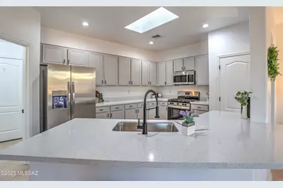 455 S Atlanta Drive, Vail, AZ 85641 - Photo 1