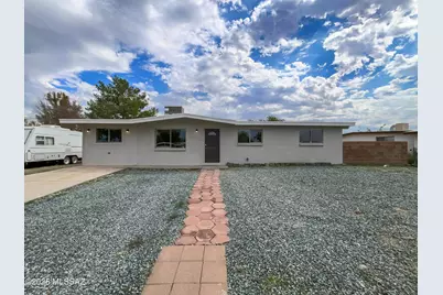8558 E Ruby Drive, Tucson, AZ 85730 - Photo 1