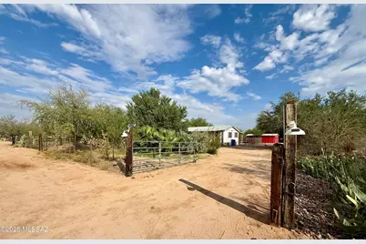 11628 W Cloud View Place, Tucson, AZ 85743 - Photo 1