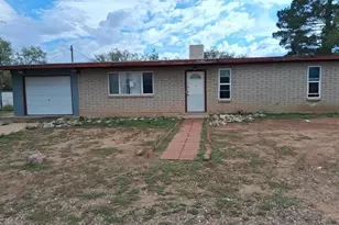 28 E Hawthorne St, Huachuca City, AZ 85616 - Photo 1