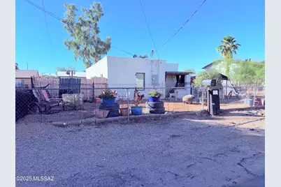 420 E Navajo Road, Tucson, AZ 85705 - Photo 1