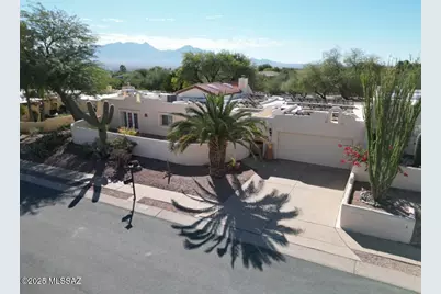 1143 W Circulo Del Sur, Green Valley, AZ 85614 - Photo 1