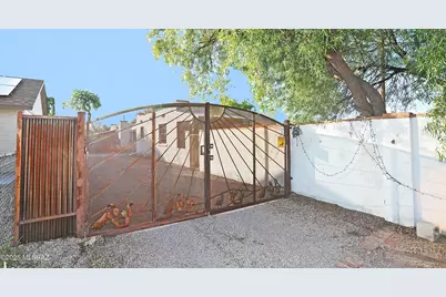 2749 N Cortez Place, Tucson, AZ 85705 - Photo 1