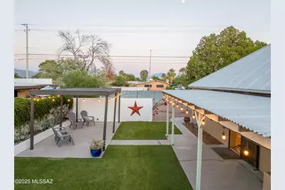 2101 N Swan Road, Tucson, AZ 85712 - Photo 1