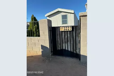 3227 E Pinal Street, Tucson, AZ 85739 - Photo 1