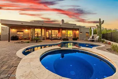 766 W Silver Eagle Court, Oro Valley, AZ 85755 - Photo 1