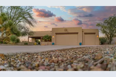997 E Josephine Saddle Place, Green Valley, AZ 85614 - Photo 1