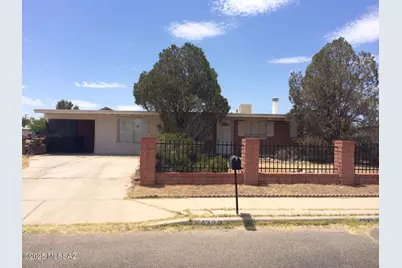 4220 E 27th Street, Tucson, AZ 85711 - Photo 1