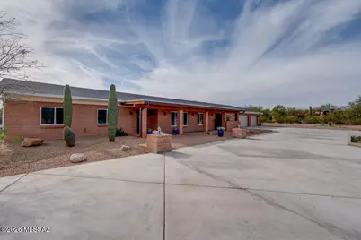 11000 E Roger Road, Tucson, AZ 85749 - Photo 1