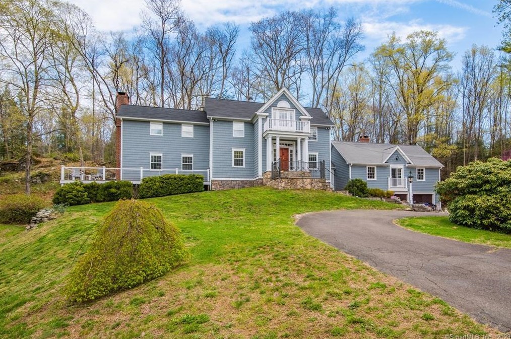 275 Wewaka Brook Rd, Bridgewater CT  06752-1714 exterior