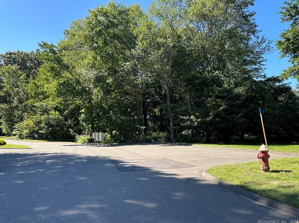 126 Hopmeadow St, Simsbury CT  06089-9696 exterior
