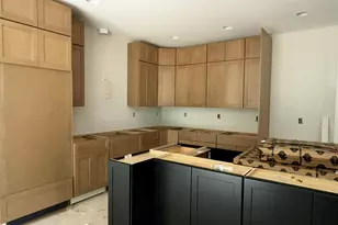 14 Village Cir, Guilford, CT 06437 - Photo 3