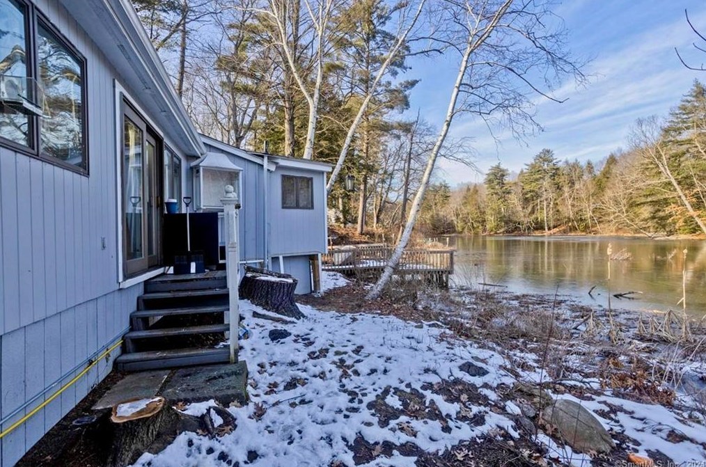 400 Salmon Brook St, Granby CT  06035-1400 exterior