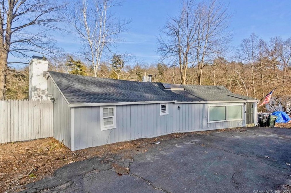 400 Salmon Brook St, Granby CT  06035-1400 exterior