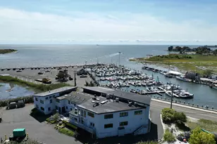 530 Whitfield St, Guilford, CT 06437 - Photo 5