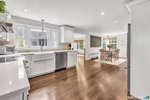 25 Plymouth Ave, Trumbull, CT 06611 - Photo 9