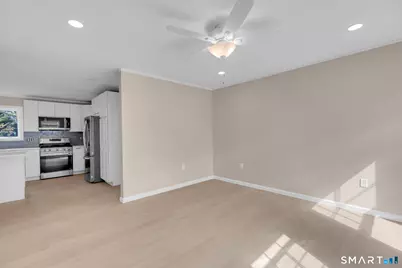 111 Old Ellington Rd, East Windsor, CT 06016 - Photo 9