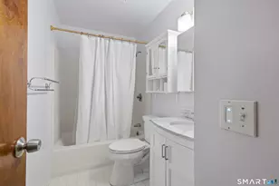 1014 E Franklin St, Danbury, CT 06810 - Photo 27