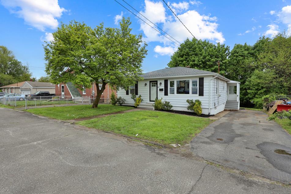 155 Carver St, Waterbury, CT 06708 - MLS 24016921 - Coldwell Banker