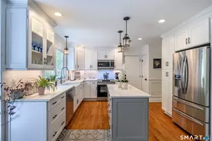 21 Phyllis Ln, Newtown, CT 06470 - Photo 11