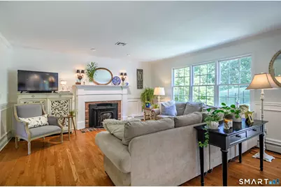 21 Phyllis Lane, Newtown, CT 06470 - Photo 9