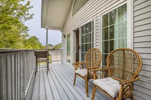 916 Reef Rd, Fairfield, CT 06824 - Photo 3