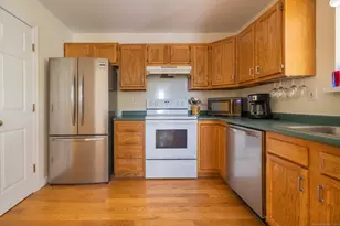 916 Reef Rd, Fairfield, CT 06824 - Photo 15