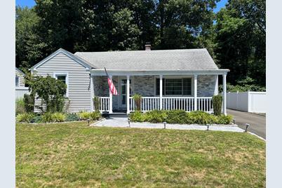 31 Forest Street, East Haven, CT 06512 - Photo 1