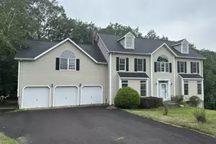 52 Quarry Ln, Hamden, CT 06518 - Photo 3