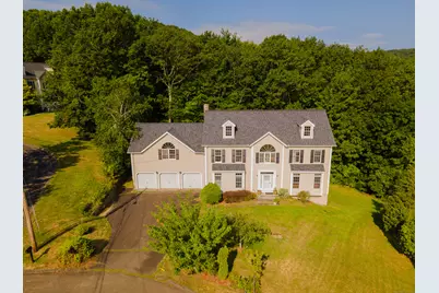 52 Quarry Lane, Hamden, CT 06518 - Photo 3